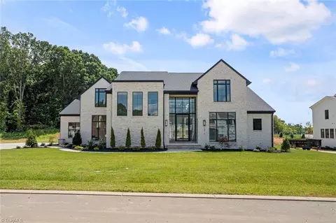 1816 Chanterelle Ct, Winston Salem, NC 27106