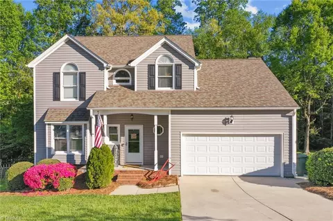 8 Bearkling Pl, Greensboro, NC 27407