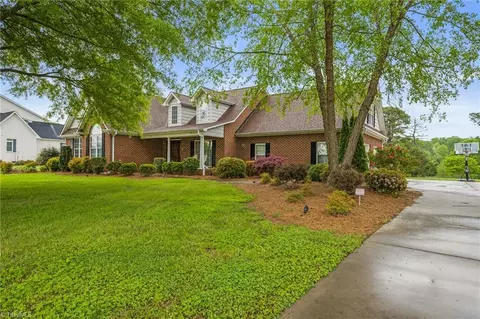 249 Wildflower Trl, Lexington, NC 27295