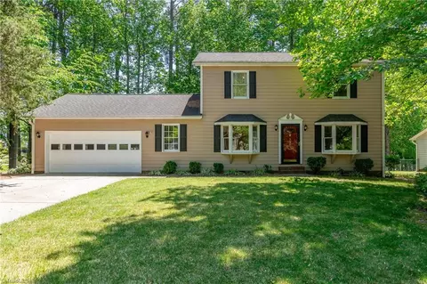 908 Huntington Run Ln, Kernersville, NC 27284