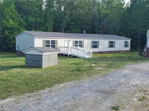 3746 Whitaker Rd, Asheboro, NC 27205