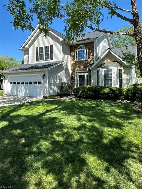 3651 Canopy Oak Ct, High Point, NC 27265