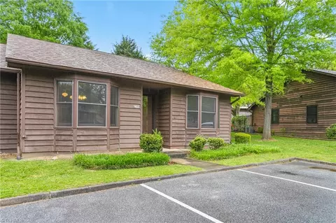 Exterior - 453 James Ct, High Point, NC 27265 photo 3 of 5