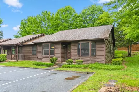 Exterior - 453 James Ct, High Point, NC 27265 photo 2 of 5