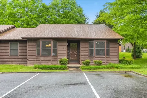 453 James Ct, High Point, NC 27265