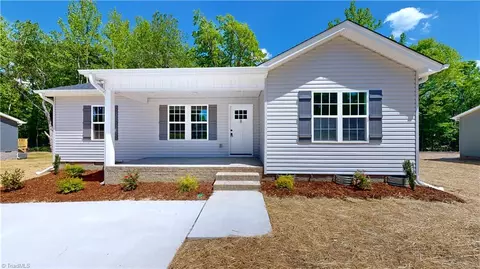 Exterior - 8 Clover Ln, Thomasville, NC 27360 photo 1 of 5