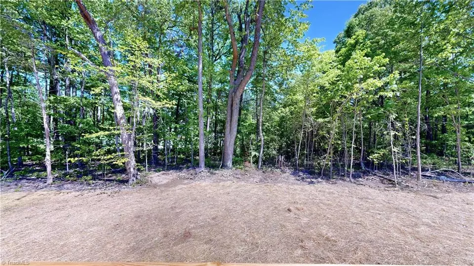 View/Area - 8 Clover Ln, Thomasville, NC 27360 photo 1 of 1