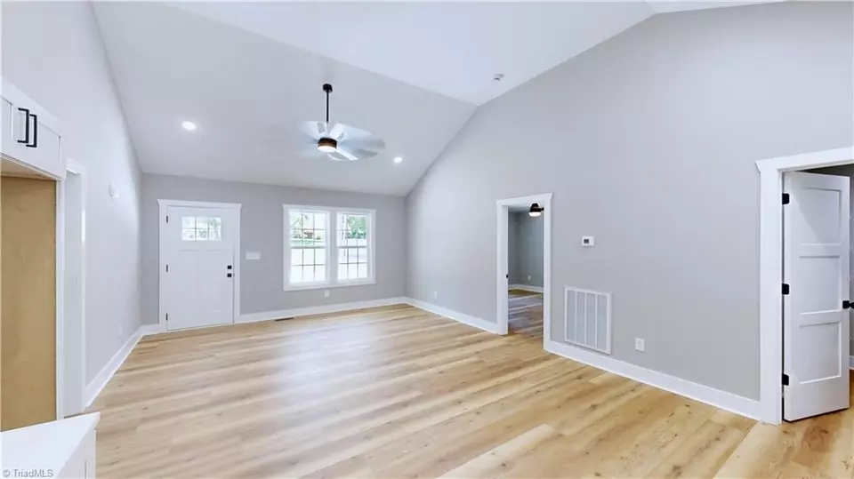 Other - 8 Clover Ln, Thomasville, NC 27360 photo 5 of 19