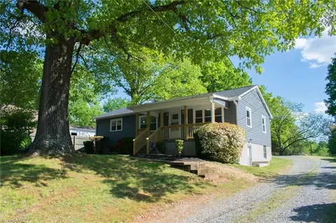 1034 Motor Rd, Winston Salem, NC 27105