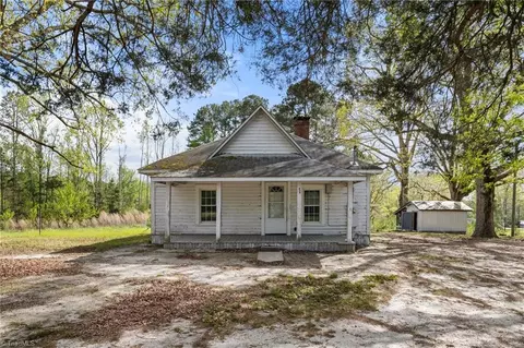483 Connell Rd, Carthage, NC 28327