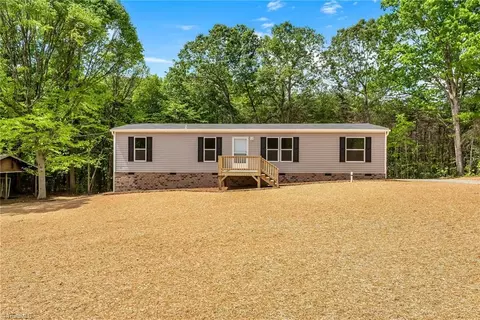 127 Carter Loop, Taylorsville, NC 28681