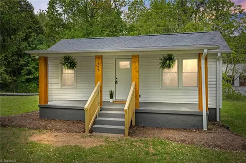 427 2nd Ave S, Mayodan, NC 27027