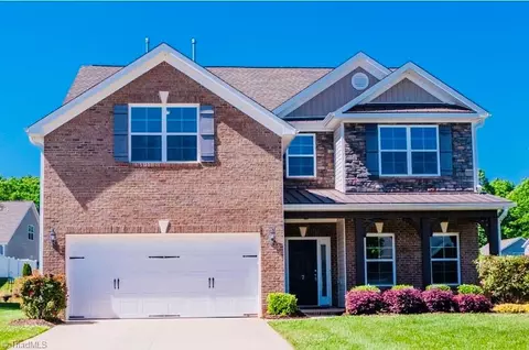 7 Foxworth Ct, Greensboro, NC 27406