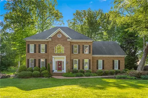 4002 Obriant Pl, Greensboro, NC 27410