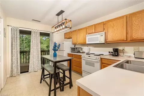 Kitchen - 812 English Ct, Trinity, NC 27370 photo 1 of 2
