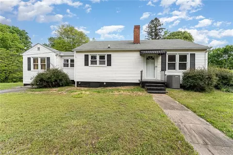 2334 Broad St S, Winston Salem, NC 27127