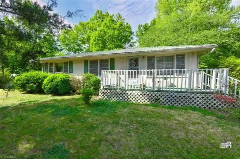2923 Flat Swamp Rd, Denton, NC 27239