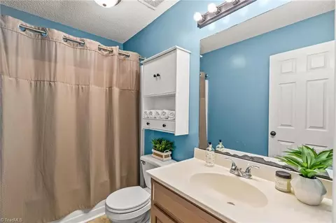 Bath - 312 Old Camp Rd, Denton, NC 27239 photo 2 of 4