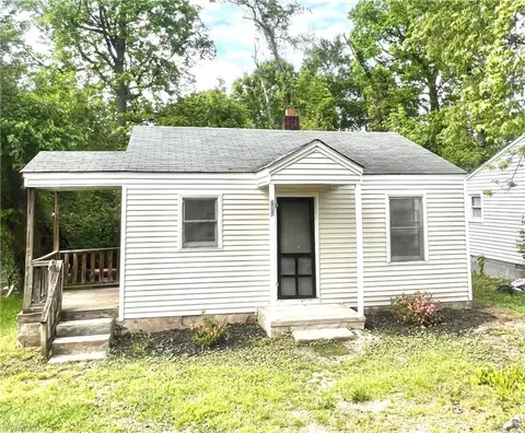 905 Newlin Pl, High Point, NC 27260
