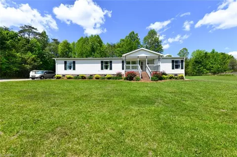 1323 Denny Rd, King, NC 27021