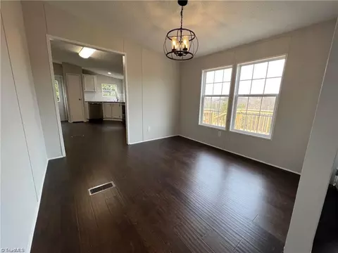 347 Fox Run Ln, Pilot Mountain, NC 27041 photo 3