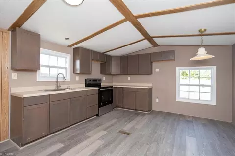 8036 Hampton Rd, Clemmons, NC 27012 photo 3