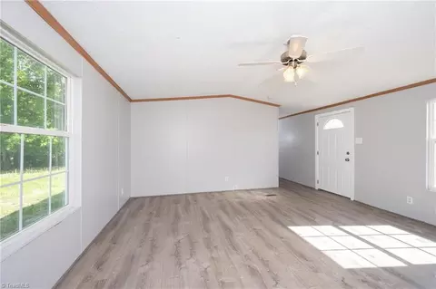 8038 Hampton Rd, Clemmons, NC 27012 photo 2