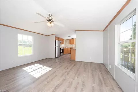 8038 Hampton Rd, Clemmons, NC 27012 photo 3