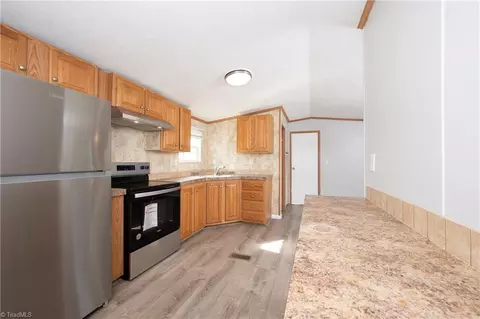 8038 Hampton Rd, Clemmons, NC 27012 photo 6