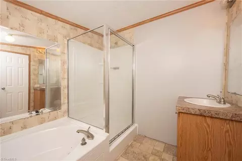 8038 Hampton Rd, Clemmons, NC 27012 photo 10
