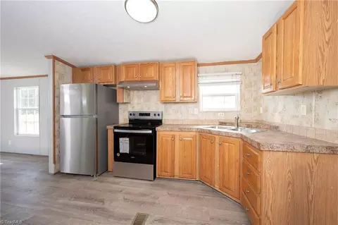 8038 Hampton Rd, Clemmons, NC 27012 photo 4