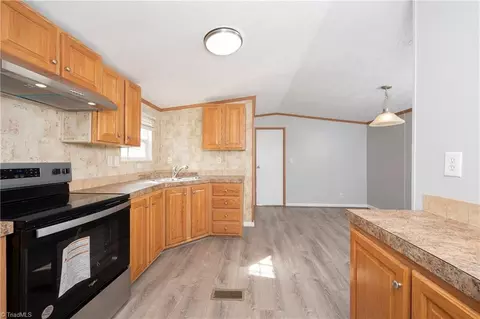 8038 Hampton Rd, Clemmons, NC 27012 photo 5