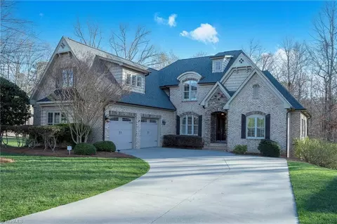 4951 Salem Glen Blvd, Clemmons, NC 27012