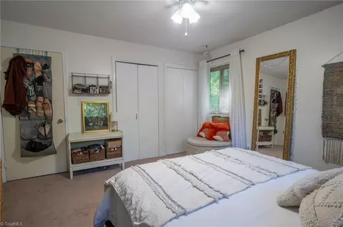 Bedroom - 1230 Wales Dr, High Point, NC 27262 photo 6 of 10