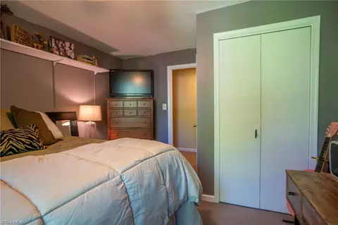 Bedroom - 1230 Wales Dr, High Point, NC 27262 photo 9 of 10