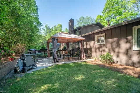 Exterior - 1230 Wales Dr, High Point, NC 27262 photo 2 of 4
