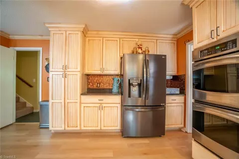 Kitchen - 1230 Wales Dr, High Point, NC 27262 photo 4 of 4