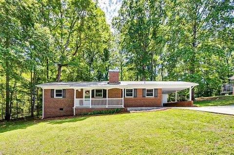987 Redwood Dr, Asheboro, NC 27205