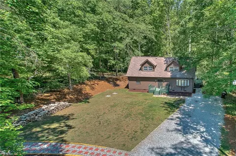 6039 Emsley Rd, Greensboro, NC 27407