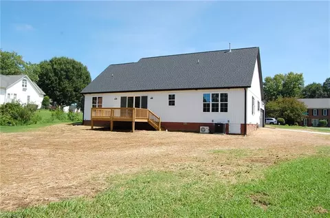 1222 Heatherbrook Dr, High Point, NC 27265 photo 31