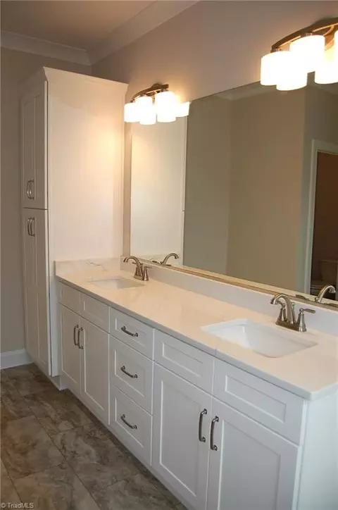 1222 Heatherbrook Dr, High Point, NC 27265 photo 22