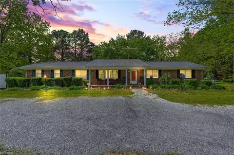 569 Wolf Creek Rd, Star, NC 27356