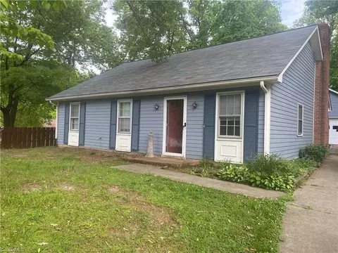 3 Wonderwood Cir, Greensboro, NC 27407