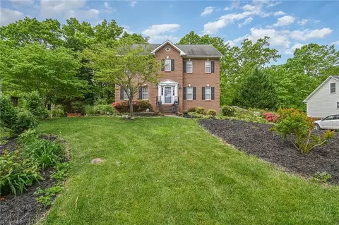 5062 Cobblestone Rd, Winston Salem, NC 27106