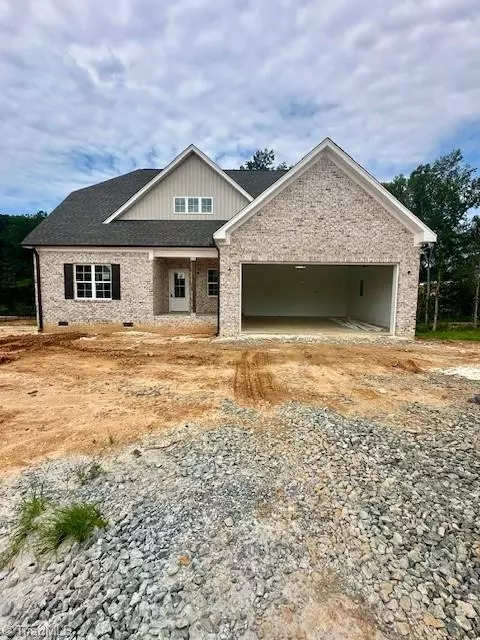 160 Hackamore Trl, Lexington, NC 27295