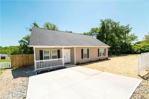 7725 Pine St, Rural Hall, NC 27045