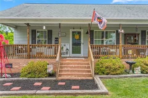 114 Jackie Dr, Lexington, NC 27292