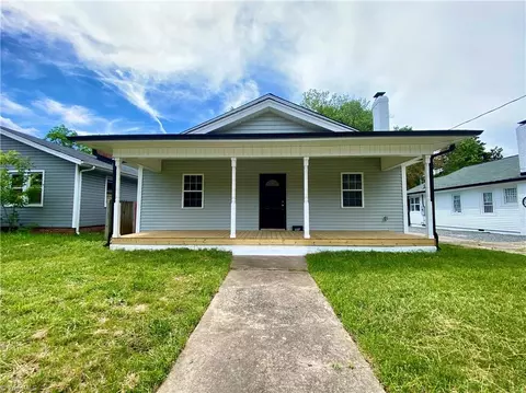 1107 Florida St W, Greensboro, NC 27403