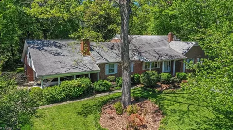 160 Pennsylvania Ave, Winston Salem, NC 27104