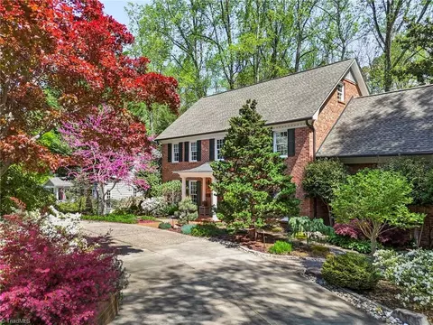 3521 Buena Vista Rd, Winston Salem, NC 27106